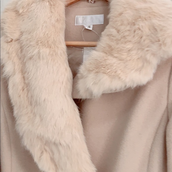 New coat - Picture 5 of 11